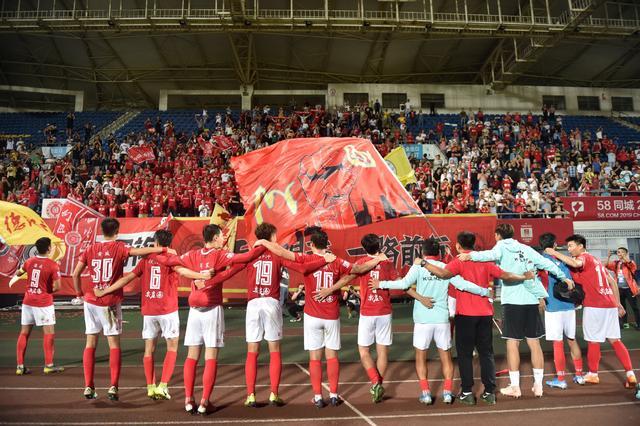 步被短暂按 步被短暂按