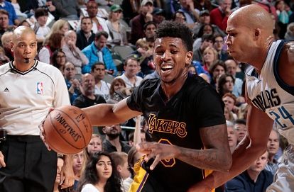 度边锋来撑 度边锋来撑